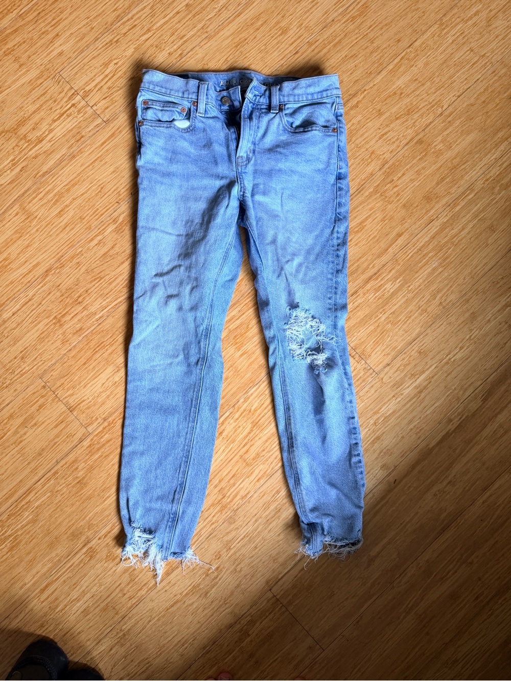American Eagle Highest Rise Skinny Jeans Light Wash Distressed Size 6 Short - Picture 2 of 5